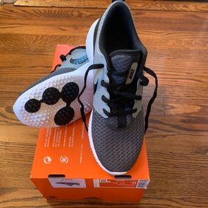 Nike Roche G Jr Golf Shoes